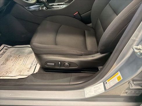 Used 2024 Chevrolet Malibu LT FWD image 12