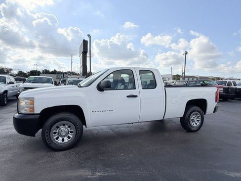 Used 2008 Chevrolet Silverado 1500 W/T RWD image 10