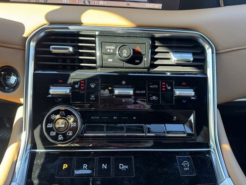 Used 2025 Nissan Armada SL w/ Captain's Chari Seat Package image 28