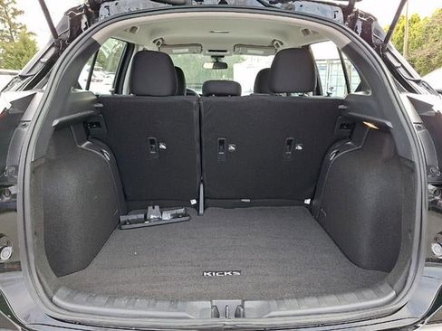 Used 2024 Nissan Kicks S image 27