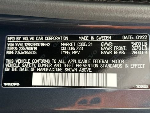 Used 2022 Volvo XC60 B5 Momentum image 21