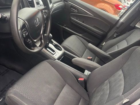 Used 2017 Honda Ridgeline Sport image 6