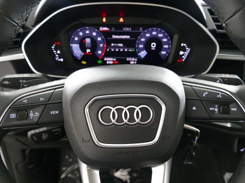 Used 2025 Audi Q3 2.0T Premium AWD/4WD image 16