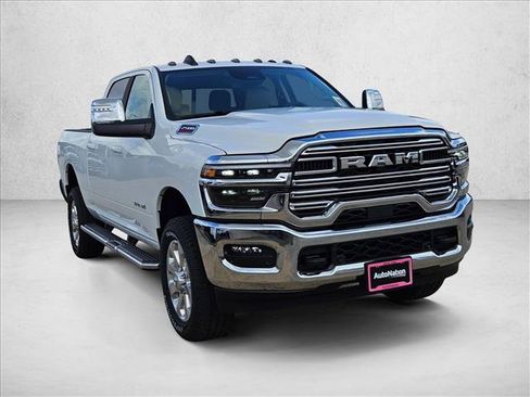 New 2026 RAM 2500 Laramie AWD/4WD image 7