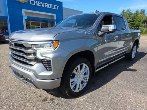Used 2024 Chevrolet Silverado 1500 High Country AWD/4WD image 4