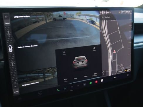 Used 2023 Tesla Model X Plaid image 15