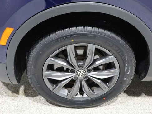 Used 2022 Volkswagen Tiguan SE image 8