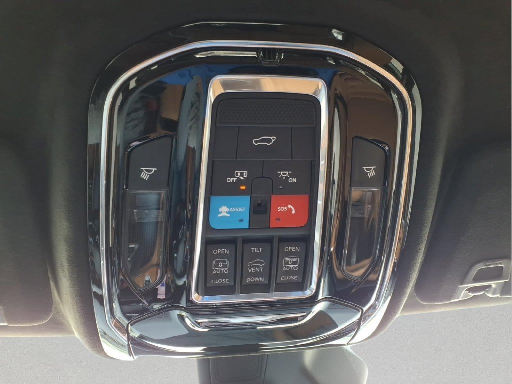 Used 2023 Jeep Grand Cherokee Summit AWD/4WD image 13
