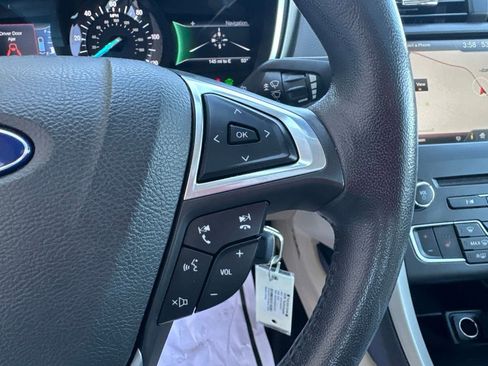 Used 2016 Ford Fusion SE w/ Equipment Group 502A FWD image 18