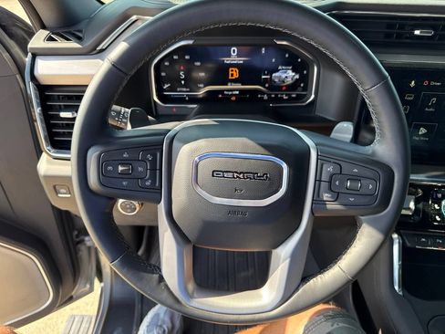 Used 2024 GMC Sierra 1500 Denali w/ Technology Package AWD/4WD image 22