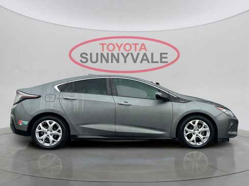 Used 2017 Chevrolet Volt Premier w/ Driver Confidence II Package image 9