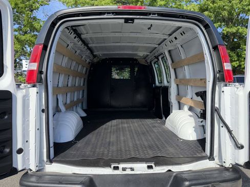 Certified 2024 Chevrolet Express 2500 w/ Driver Convenience Package RWD image 12