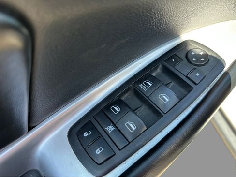 Used 2019 Dodge Journey SE w/ Connectivity Group FWD image 43