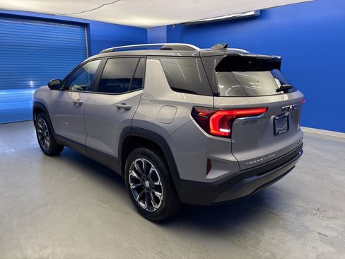 Used 2025 GMC Terrain Elevation w/ Elevation Premium Package AWD/4WD image 5