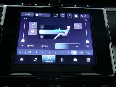 Used 2024 Jeep Grand Cherokee Altitude image 44