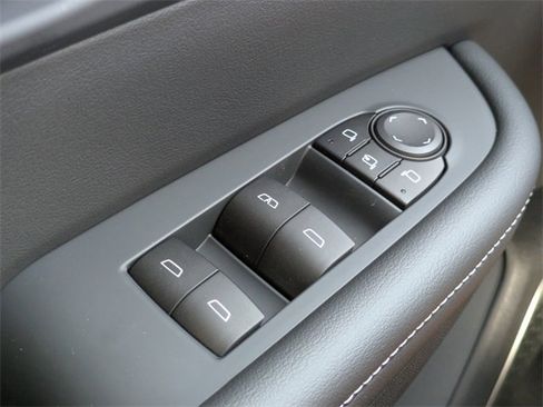 New 2025 Buick Enclave Preferred w/ Power Package image 28