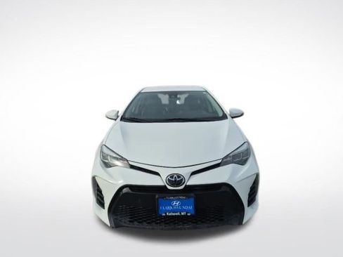 Used 2018 Toyota Corolla SE image 2