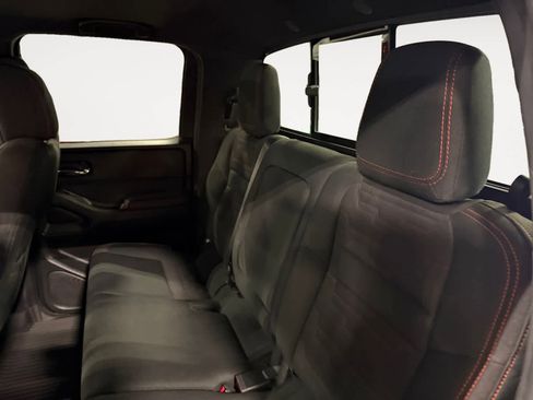 Used 2023 Nissan Frontier PRO-4X image 14