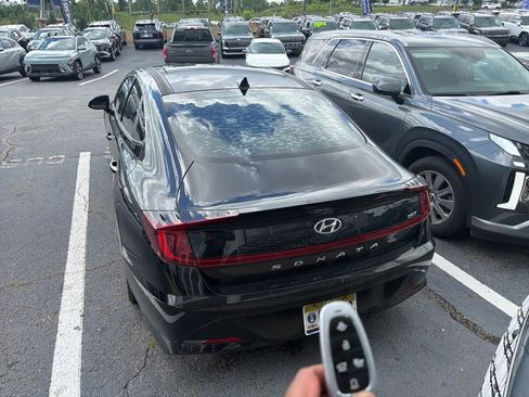 Used 2021 Hyundai Sonata SEL Plus w/ Tech Package FWD image 4
