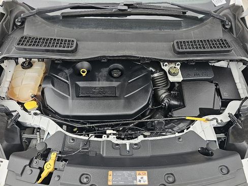 Used 2016 Ford Escape SE FWD image 10