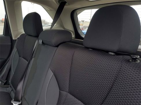 Used 2020 Subaru Forester Premium image 11