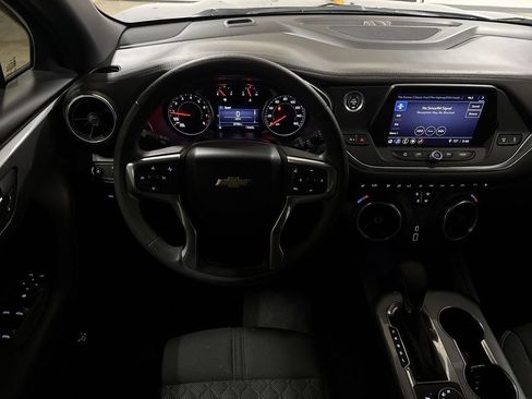 Used 2022 Chevrolet Blazer LT FWD image 11