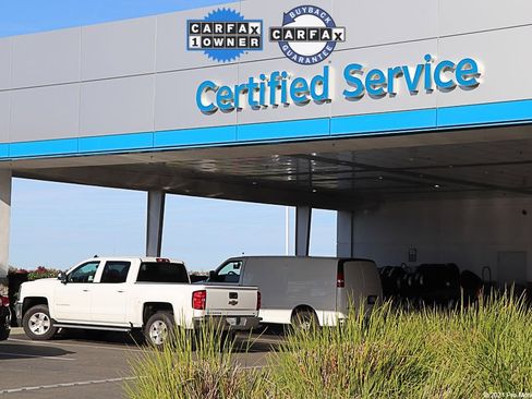 Used 2023 Chrysler 300 S image 45