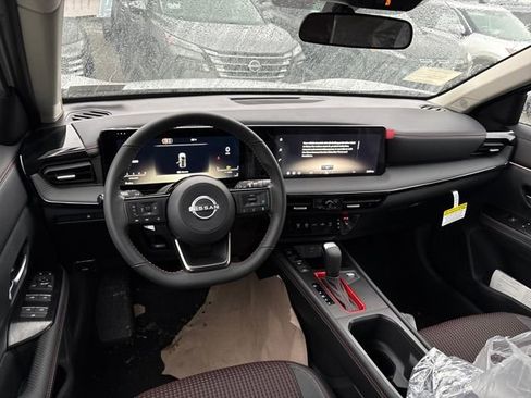 New 2026 Nissan Kicks SR w/ Cold Weather Package image 5