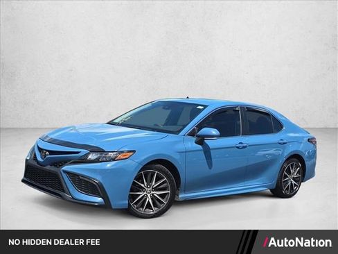 Certified 2023 Toyota Camry SE FWD image 1
