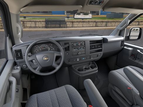 New 2024 Chevrolet Express 2500 image 41