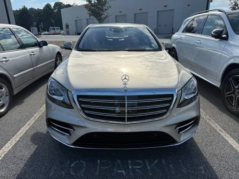 Used 2020 Mercedes-Benz S 560 Sedan image 2