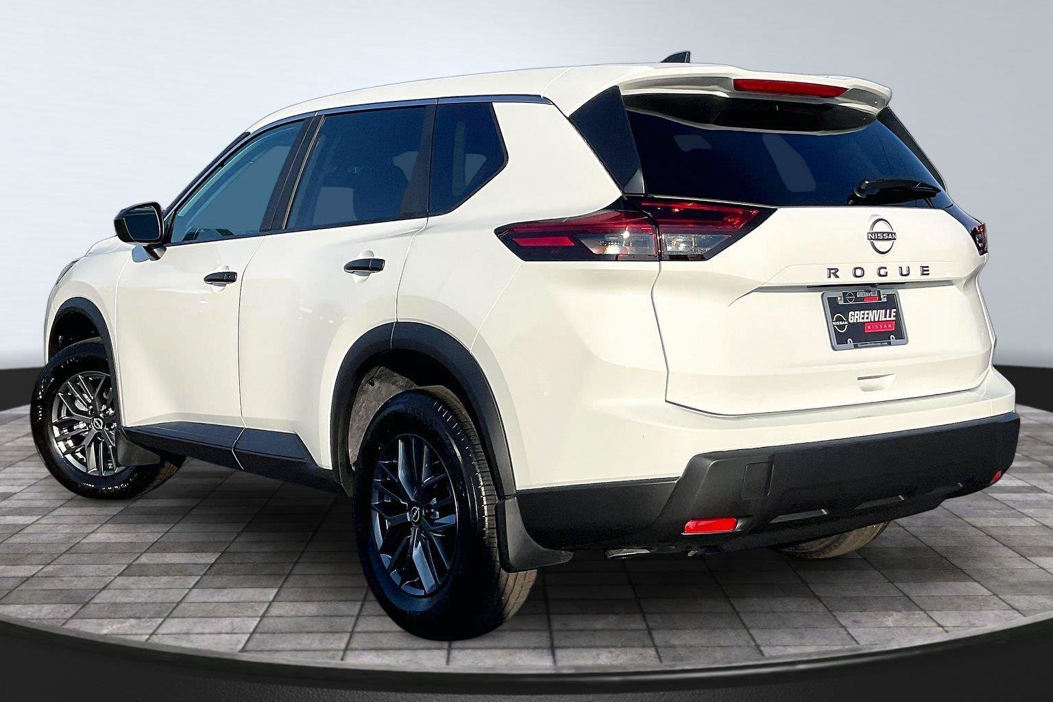 New 2026 Nissan Rogue S FWD image 4