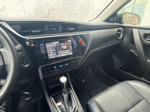 Used 2018 Toyota Corolla XSE image 24
