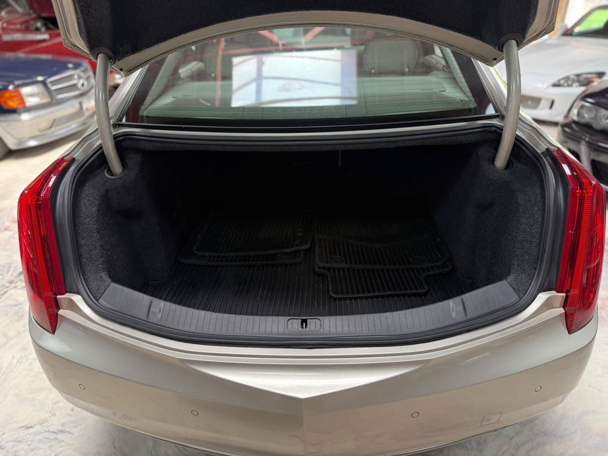Used 2013 Cadillac XTS Platinum w/ Driver Assist Package FWD image 30