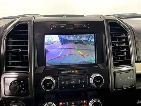 Used 2019 Ford F150 Lariat w/ Equipment Group 502A Luxury AWD/4WD image 30