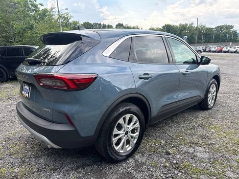 Used 2023 Ford Escape Active w/ Tech Pack #2 AWD/4WD image 9