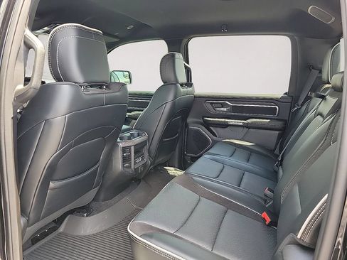 Used 2025 RAM 1500 Laramie AWD/4WD image 9