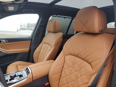New 2026 BMW X5 xDrive40i w/ Climate Comfort Package image 7