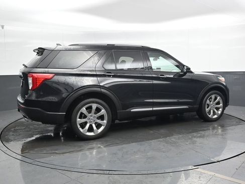 Used 2020 Ford Explorer Platinum w/ Premium Technology Package image 4