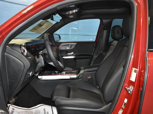 New 2026 Mercedes-Benz GLB 250 4MATIC image 7