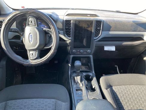 Used 2024 Ford Ranger XL w/ Trailer Tow Package RWD image 9