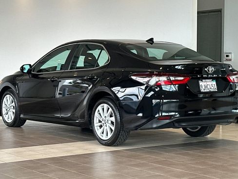 Certified 2022 Toyota Camry LE FWD image 6