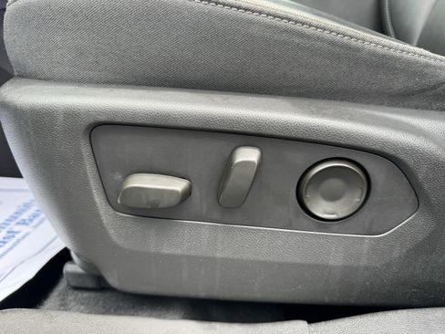 Used 2021 Buick Envision Essence w/ Technology Package I AWD/4WD image 12