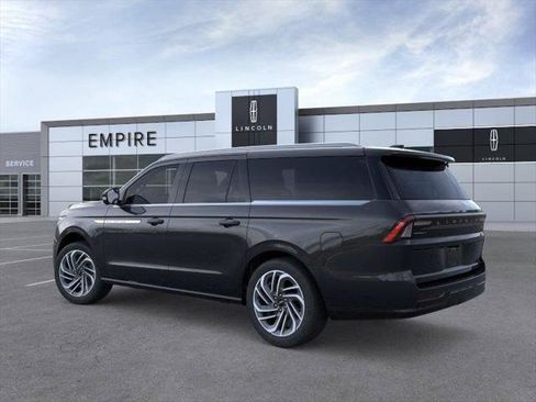 New 2026 Lincoln Navigator L Reserve AWD/4WD image 4