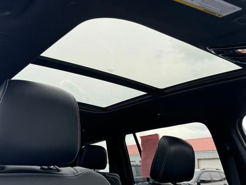 Used 2022 Jeep Grand Cherokee L Overland image 30