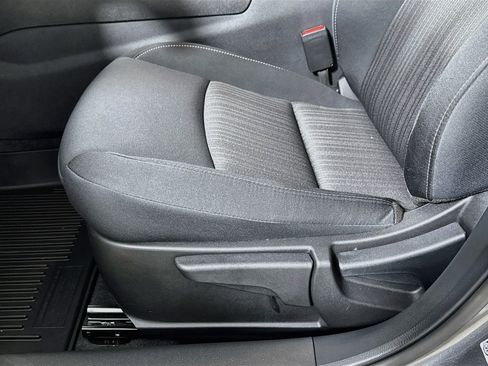 Used 2025 Nissan Altima 2.5 S FWD image 17