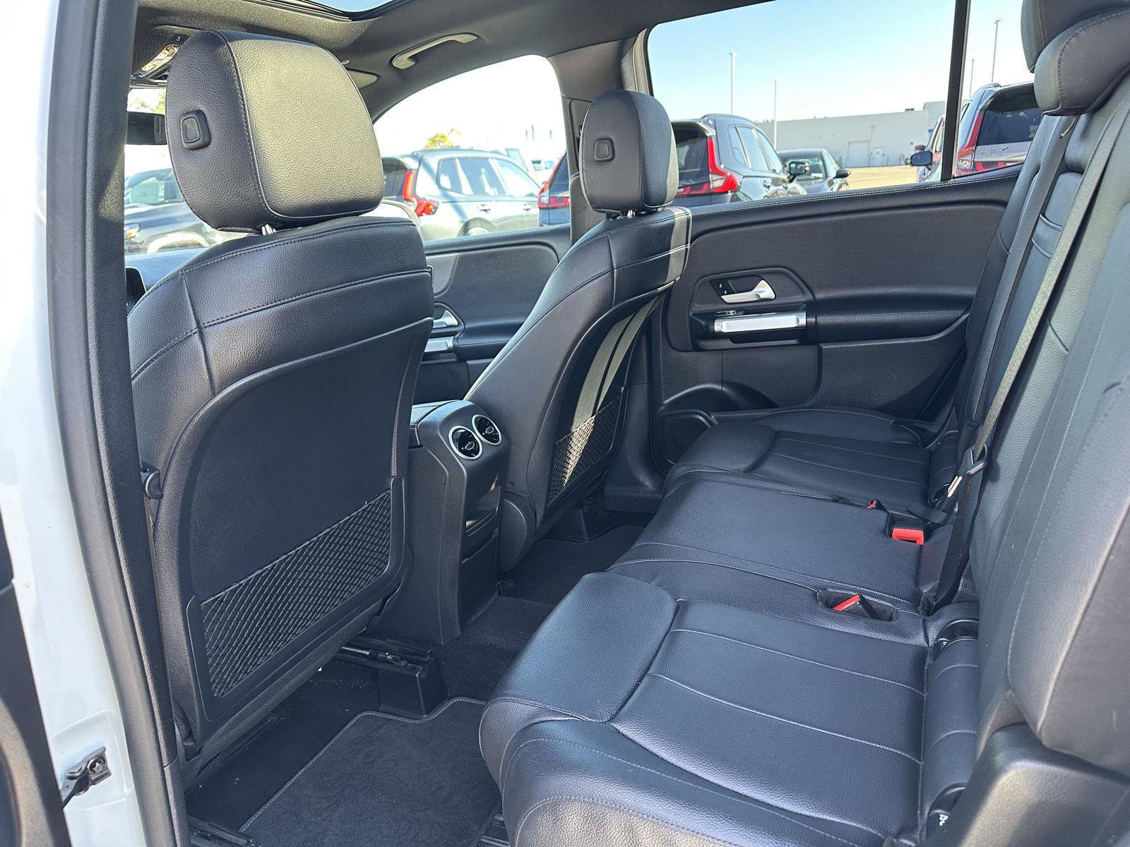 Used 2020 Mercedes-Benz GLB 250 4MATIC image 19