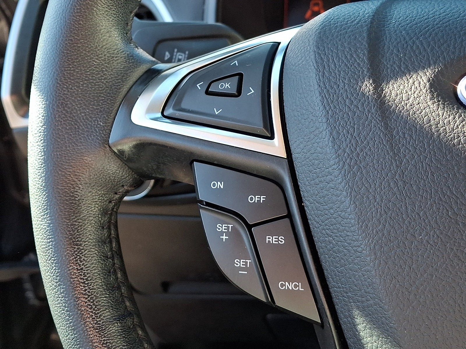 Used 2024 Ford Edge SEL w/ Convenience Package AWD/4WD image 22
