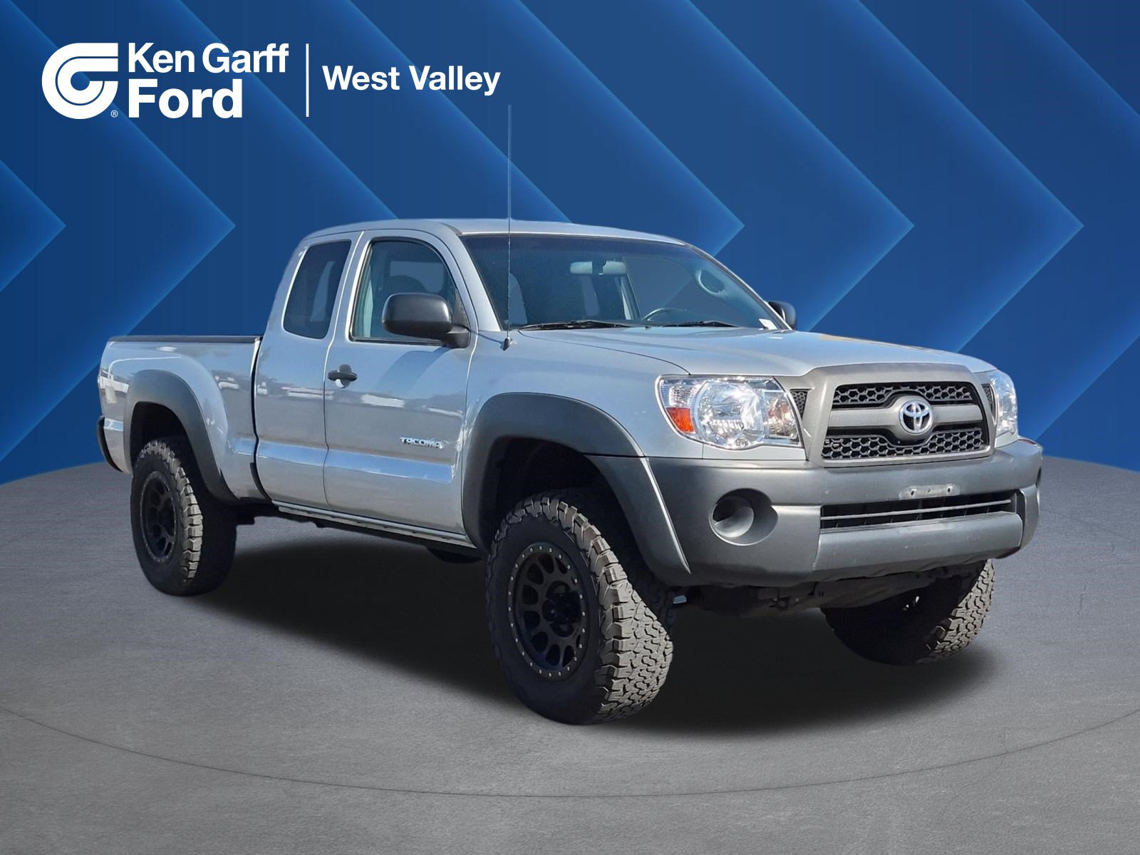 Used 2011 Toyota Tacoma 4x4 Access Cab w/ Convenience Pkg image 1
