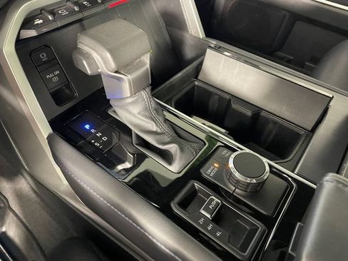 Used 2023 Toyota Tundra Platinum AWD/4WD image 9